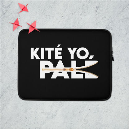 Laptop Sleeve "Kité yo palé" - Kofi Jicho kopo